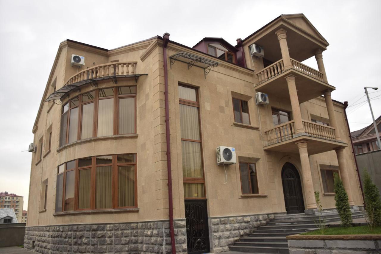 Afa Hotel & Guest House 耶烈万 外观 照片