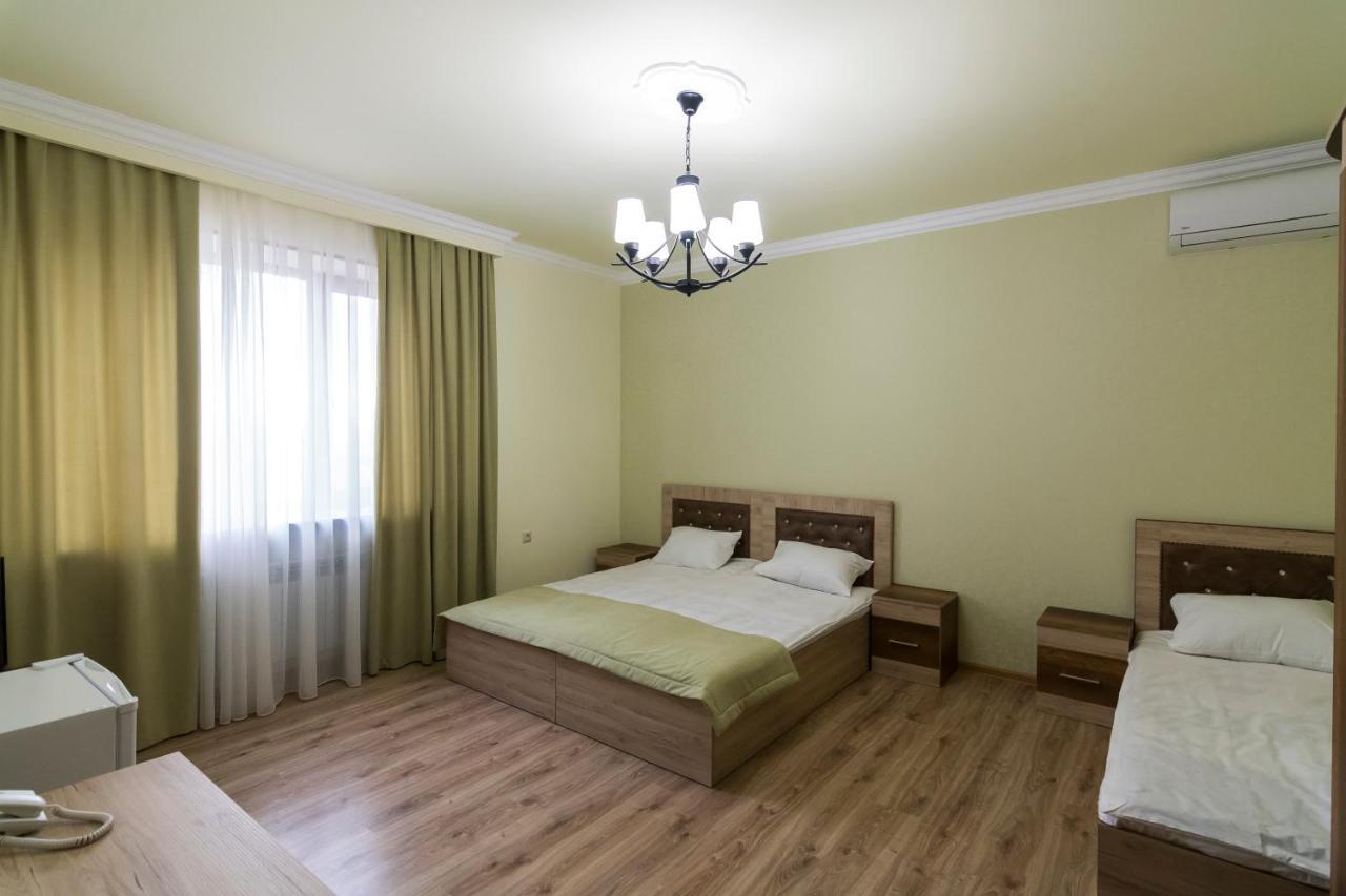 Afa Hotel & Guest House 耶烈万 外观 照片
