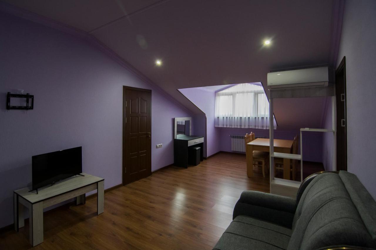 Afa Hotel & Guest House 耶烈万 外观 照片