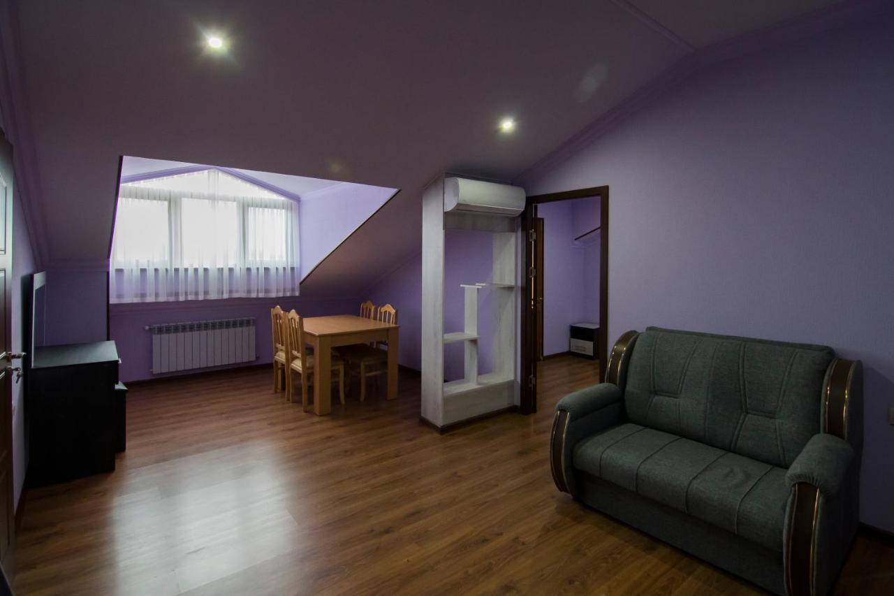 Afa Hotel & Guest House 耶烈万 外观 照片