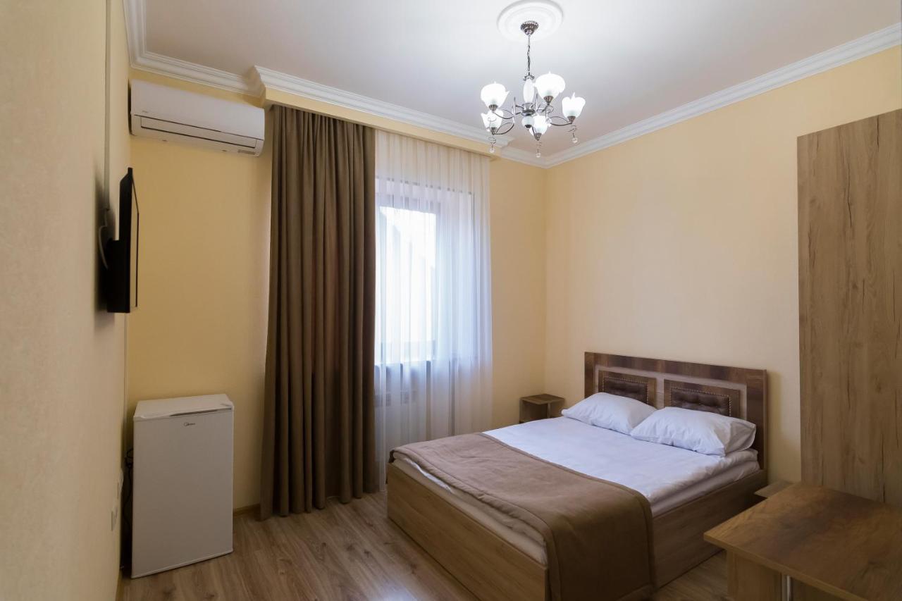 Afa Hotel & Guest House 耶烈万 外观 照片