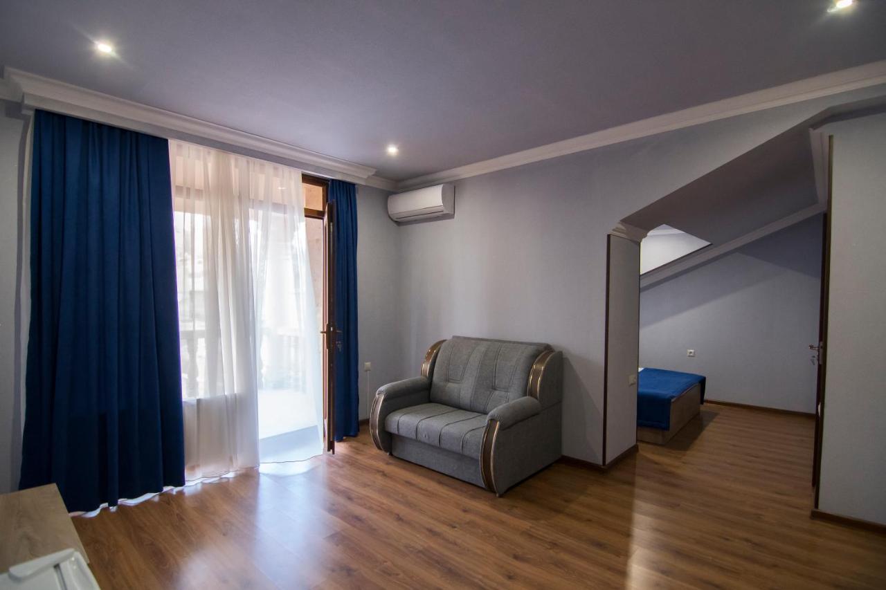 Afa Hotel & Guest House 耶烈万 外观 照片